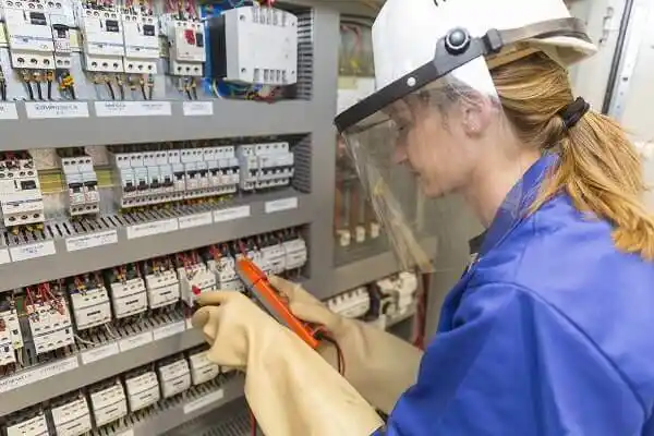 electrician Lombard